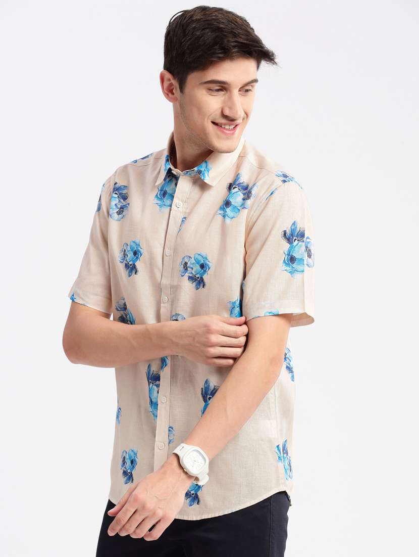 men collared short sleeve casual shirt - 20960739 -  Standard Image - 1