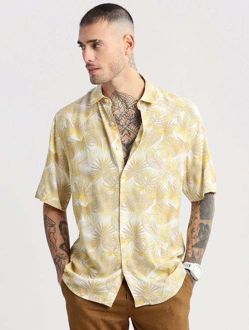 men collared short sleeve casual shirt - 20960752 -  Standard Image - 0