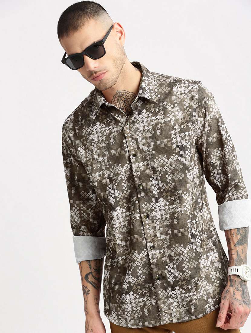 men olive geometric printed casual shirt - 20960761 -  Standard Image - 4