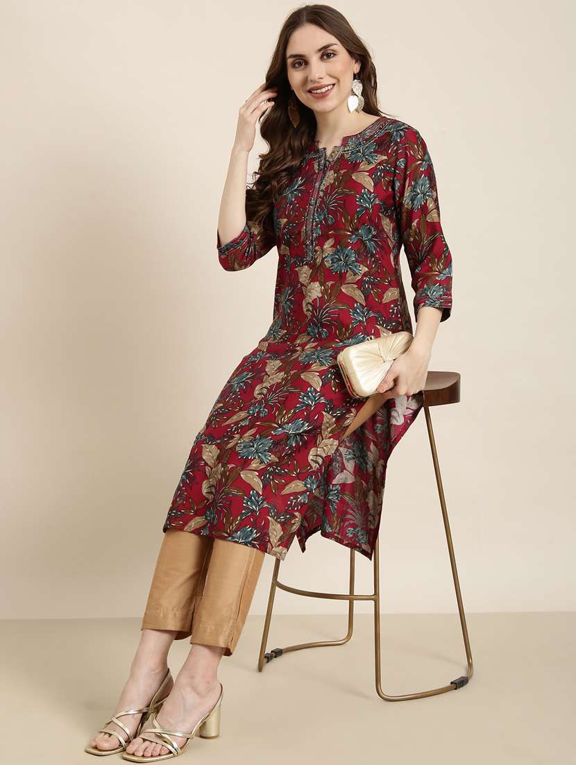 women maroon notch neck straight kurta - 20960897 -  Standard Image - 4
