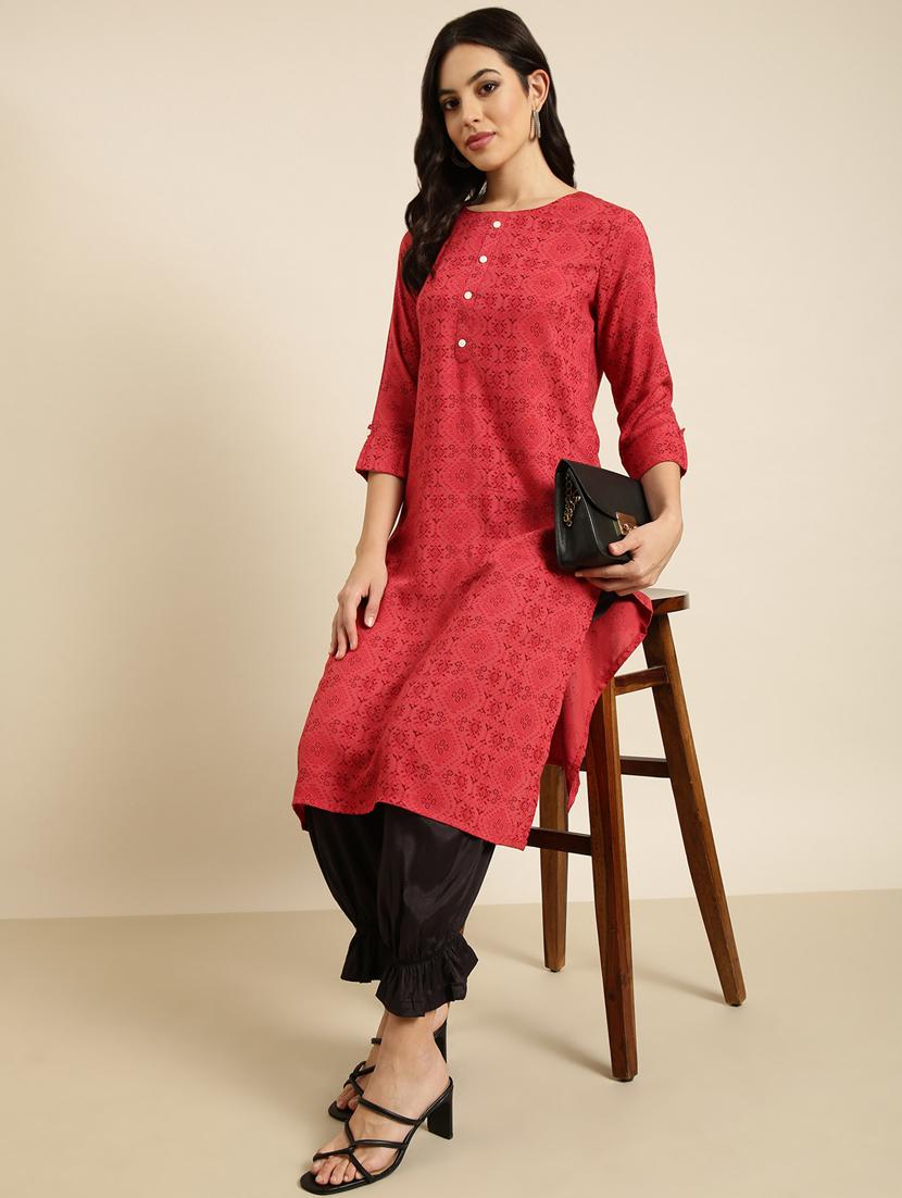 women red round neck straight kurta - 20960930 - Standard Image - 4