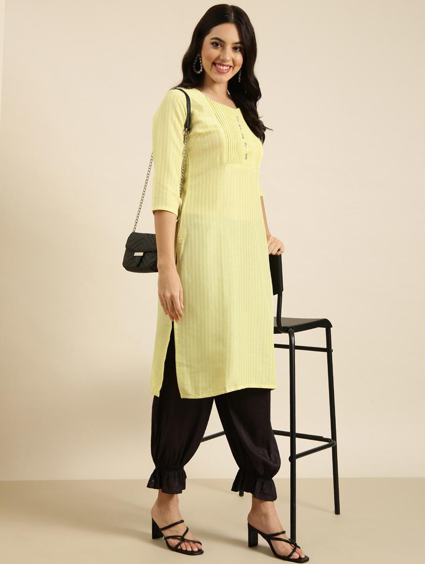 women three quarter sleeve straight kurta - 20960931 - Standard Image - 4