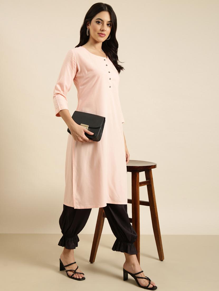 women peach round neck straight kurta - 20960968 - Standard Image - 4