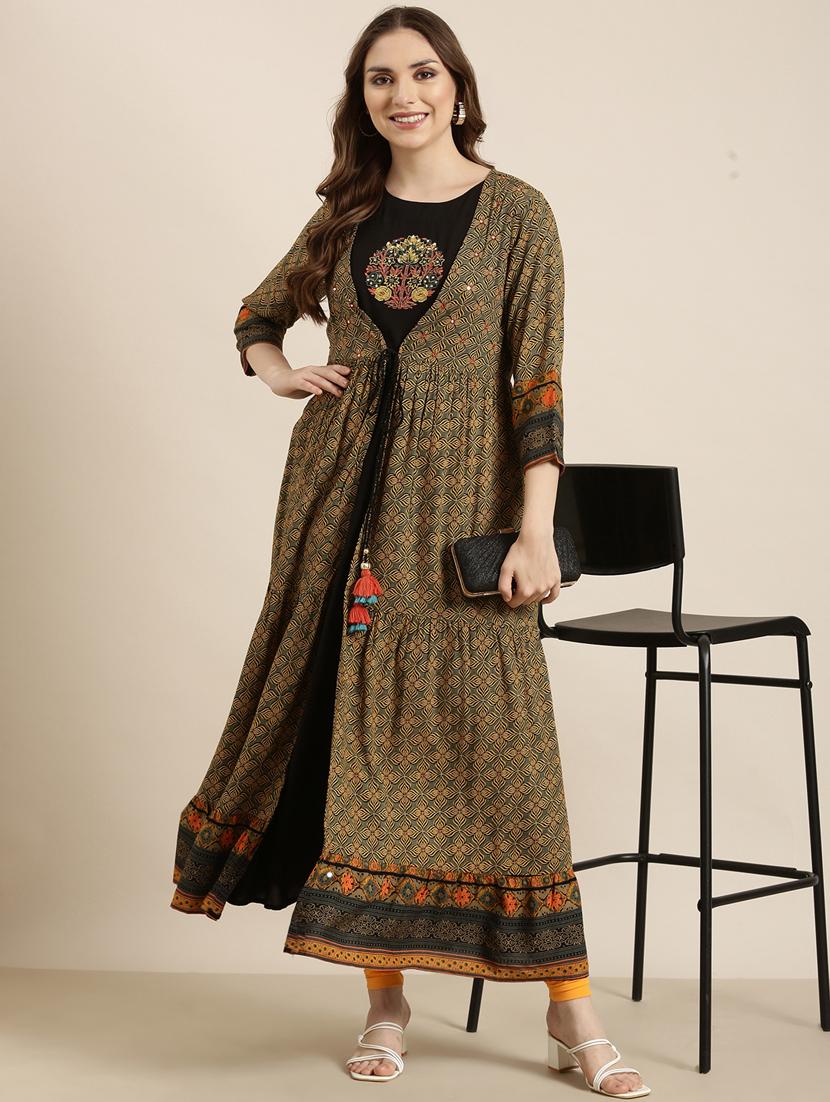 women black round neck a-line kurta with shrug - 20961063 - Standard Image - 4