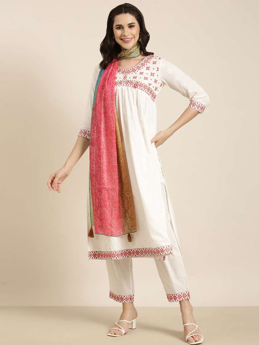 women embroidered kurta pant set with dupatta - 20961125 -  Standard Image - 1
