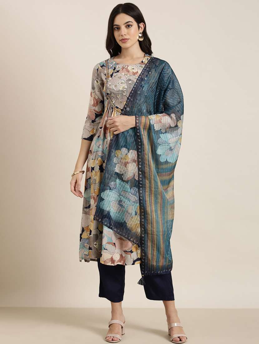 women floral round neck kurta pant set with dupatta