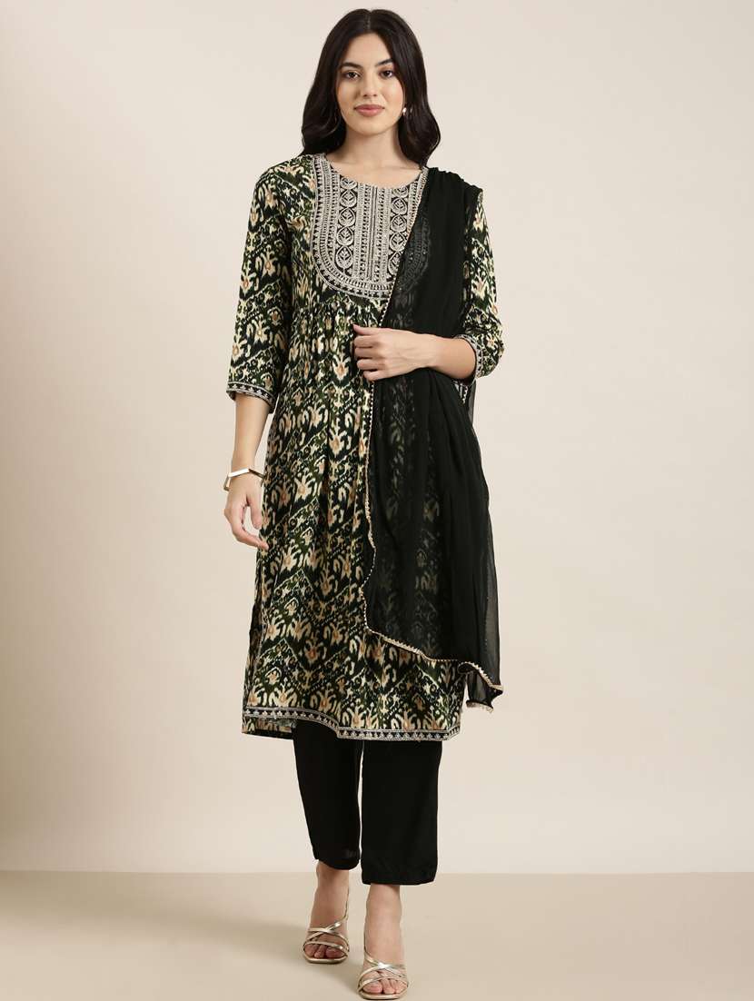 women ikat round neck kurta pant set with dupatta