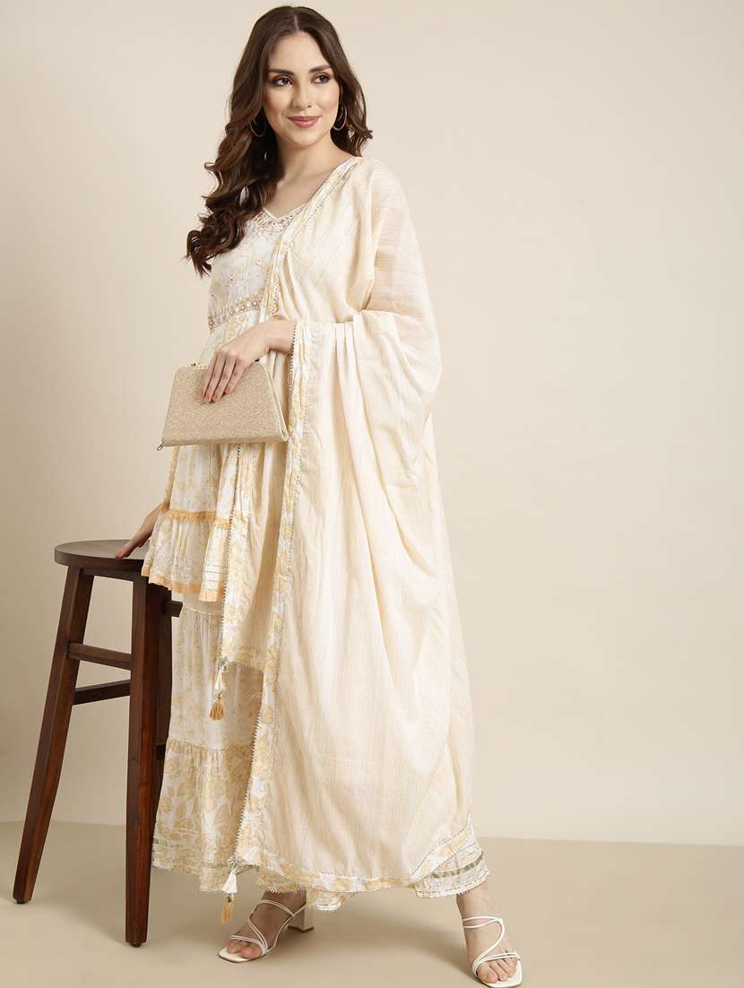 women printed kurta sharara set with dupatta - 20961207 -  Standard Image - 4