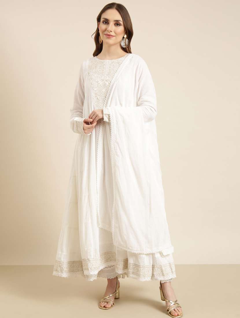 women embroidered kurta pant set with dupatta