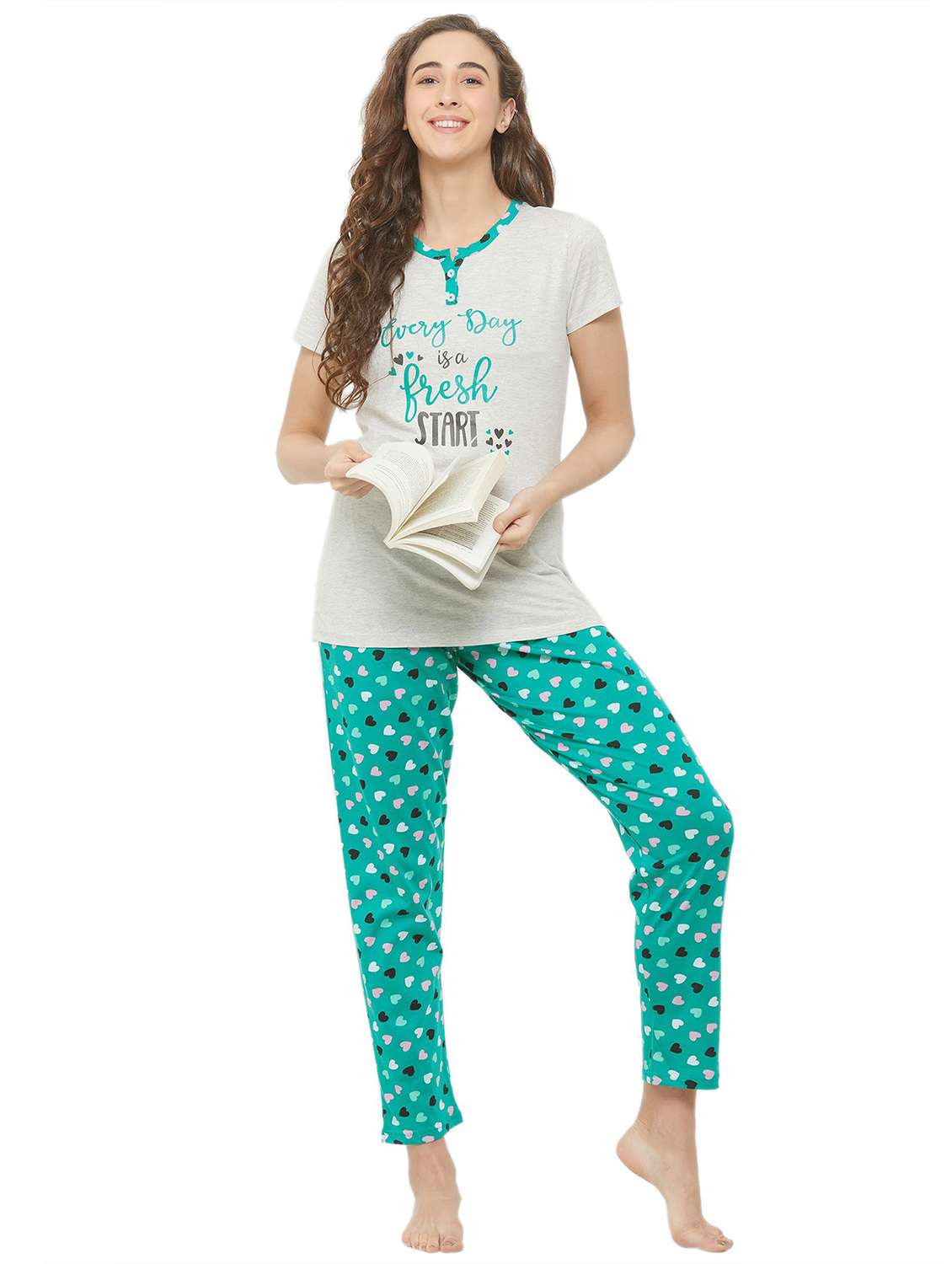 women round neck printed pyjama nightwear set