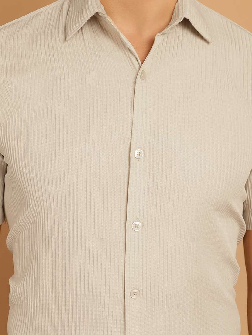 men collared short sleeve formal shirt - 20962569 -  Standard Image - 4