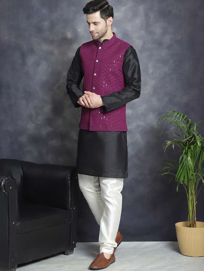 men embroidered kurta pyjama with jacket