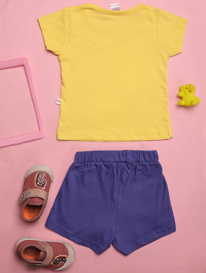 yellow printed detailed top & shorts set - 20965752 -  Standard Image - 1