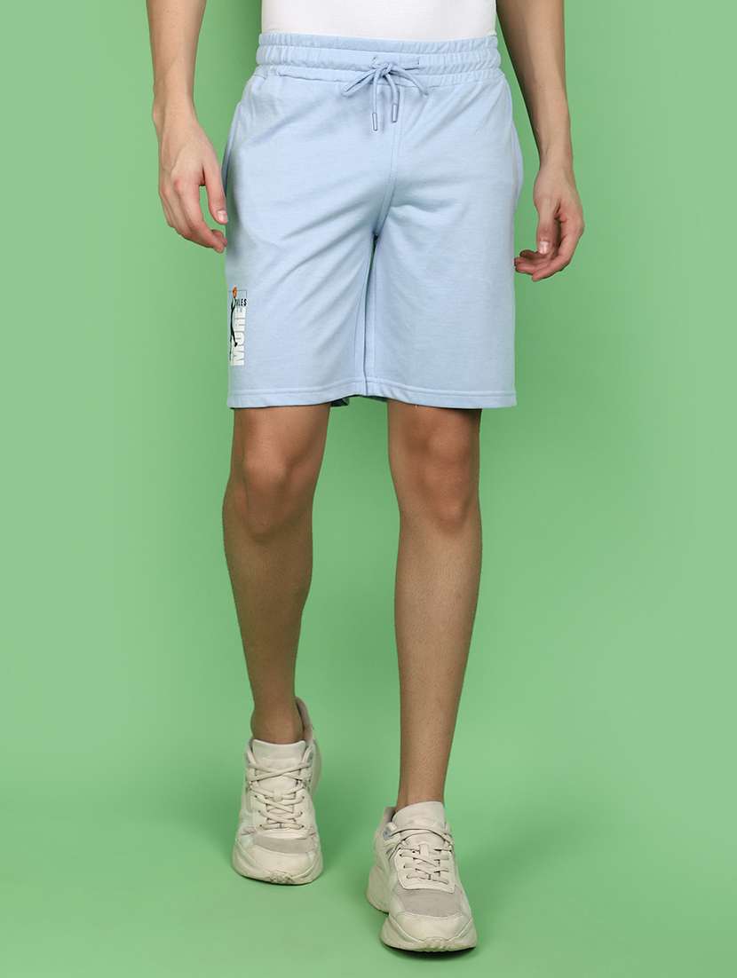 men solid mid rise shorts