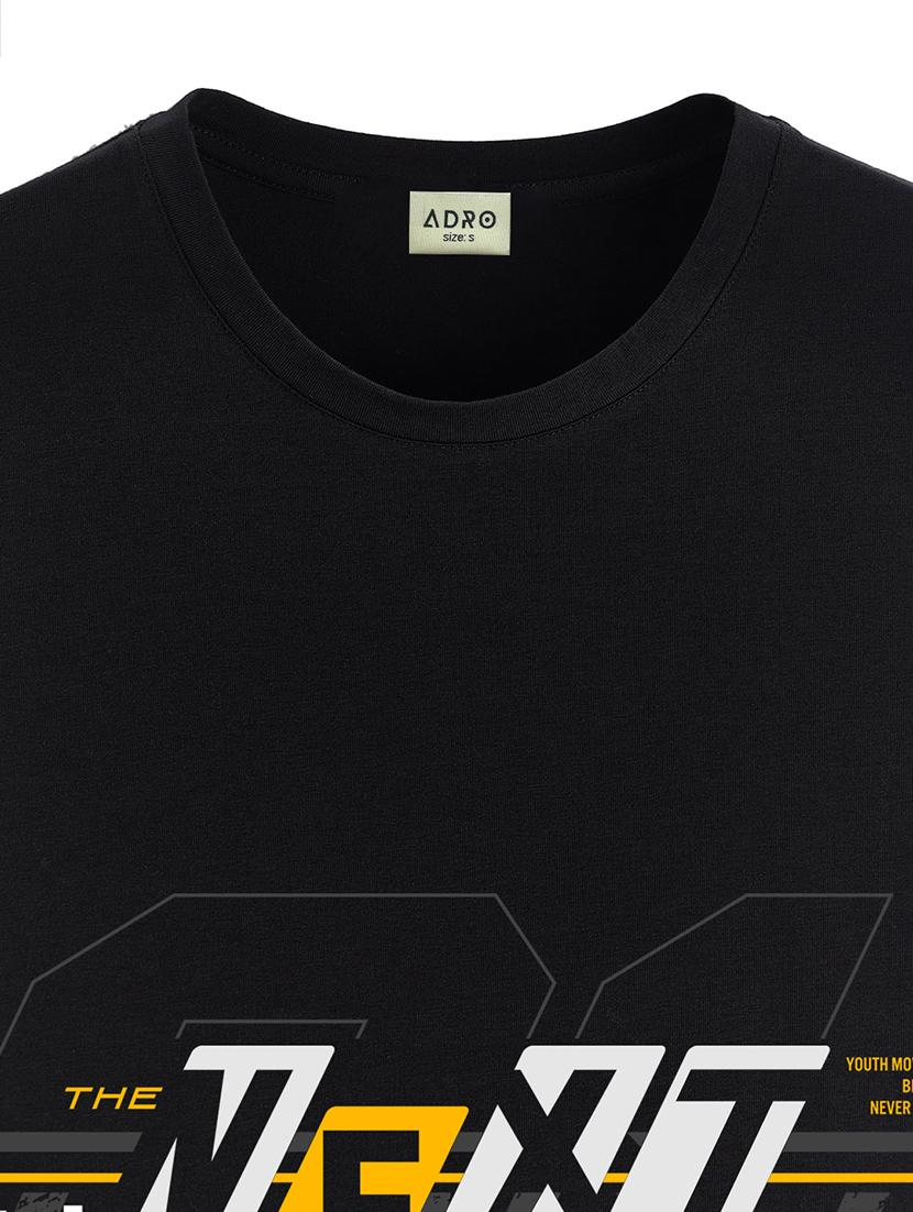 men round neck chest print t-shirt - 20966274 - Standard Image - 4