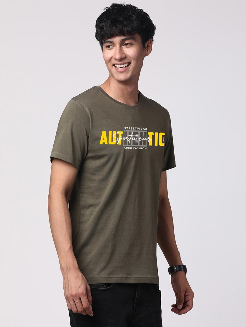 men round neck chest print t-shirt - 20966308 - Standard Image - 1
