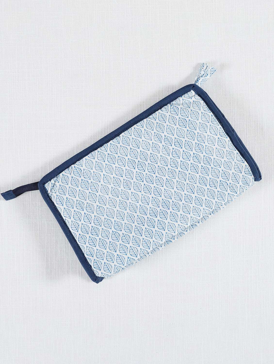 printed cotton regular pouch - 20967597 -  Zoom Image - 0