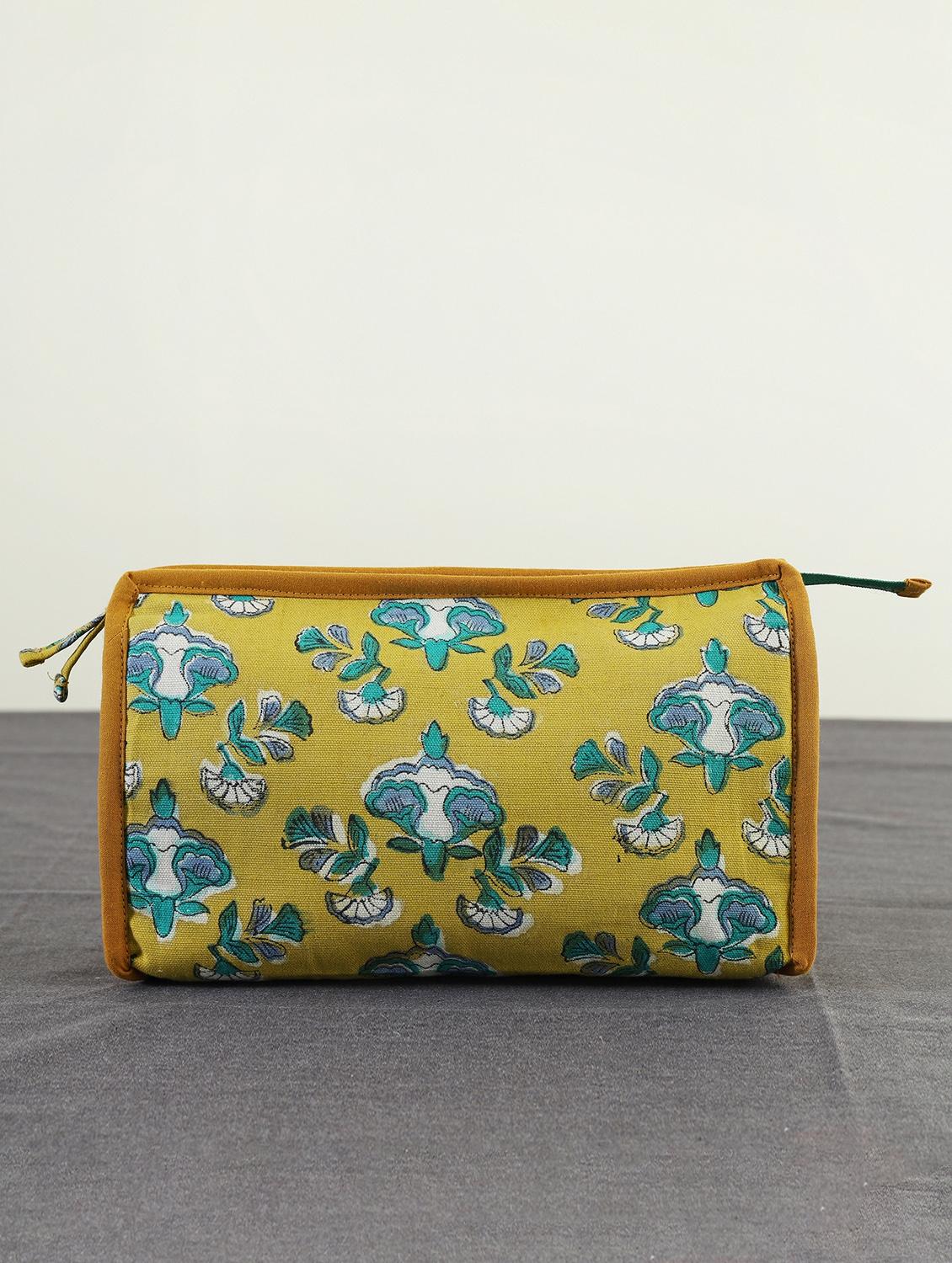 women floral print cotton pouch - 20967603 - Zoom Image - 0