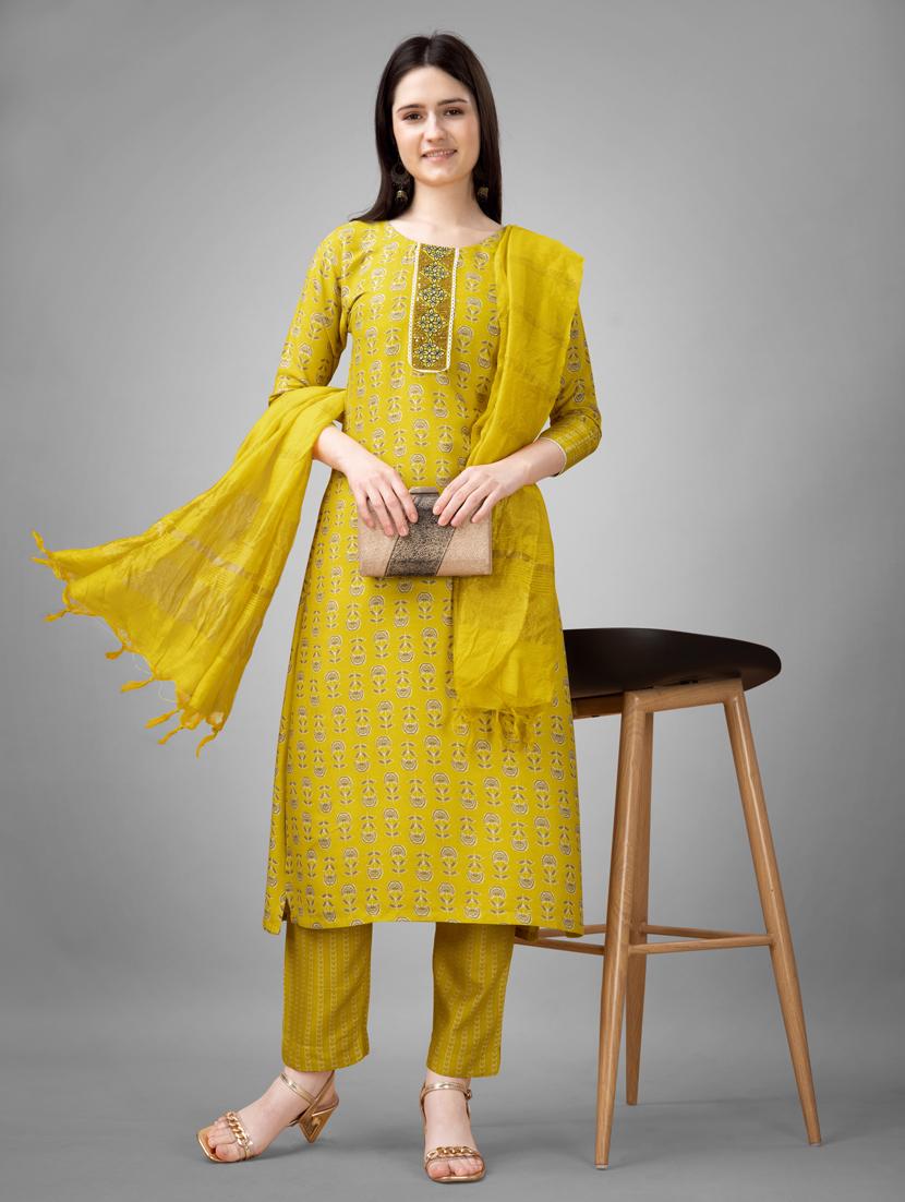 women three quarter sleeve kurta pant set - 20971629 - Standard Image - 1