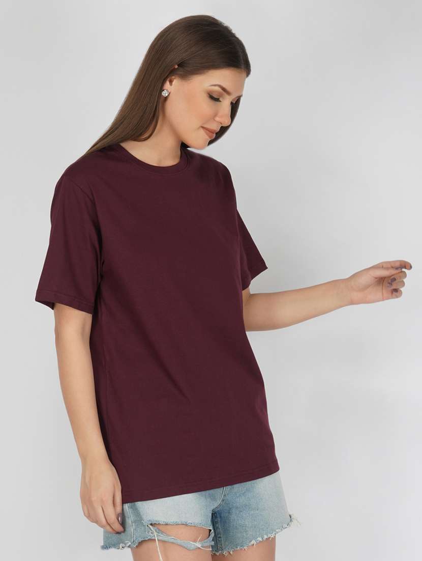 round neck plain t-shirt  - 20978485 -  Standard Image - 1