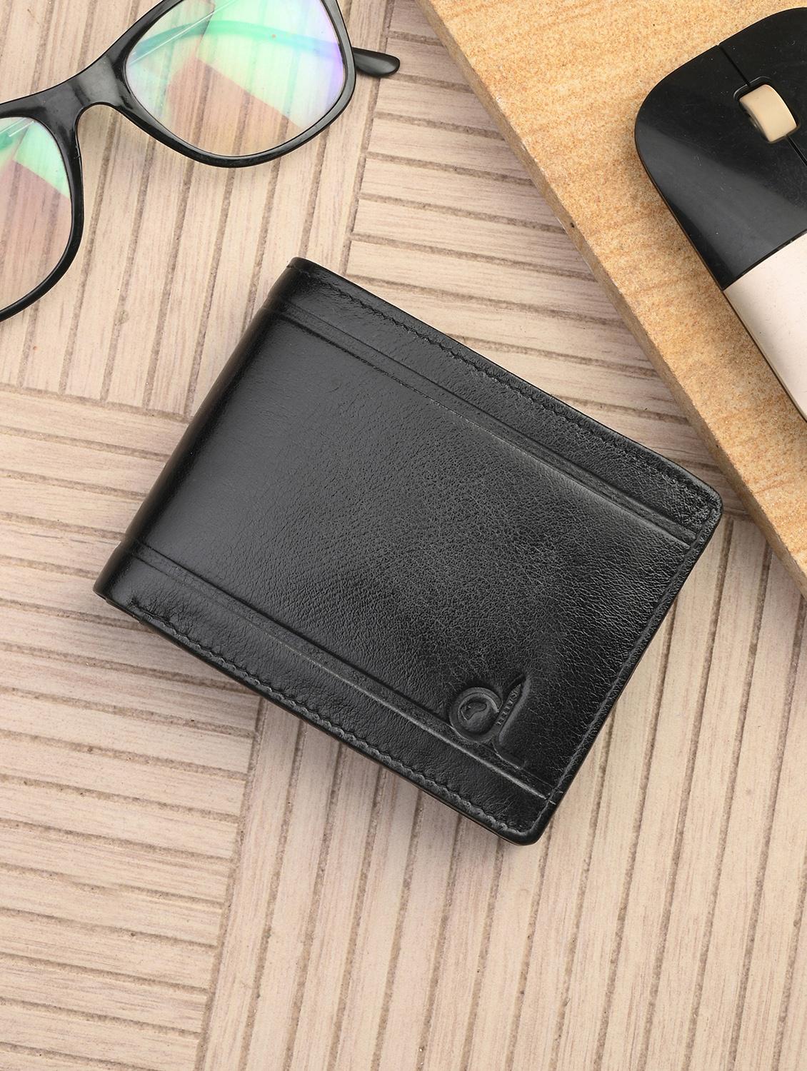 black leather wallet - 20980359 - Zoom Image - 0