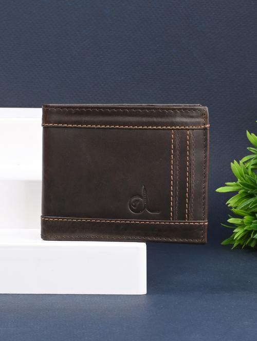 brown leather wallet - 20980373 - Standard Image - 0