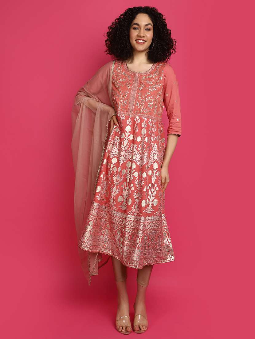 women peach kurta legging set with dupatta