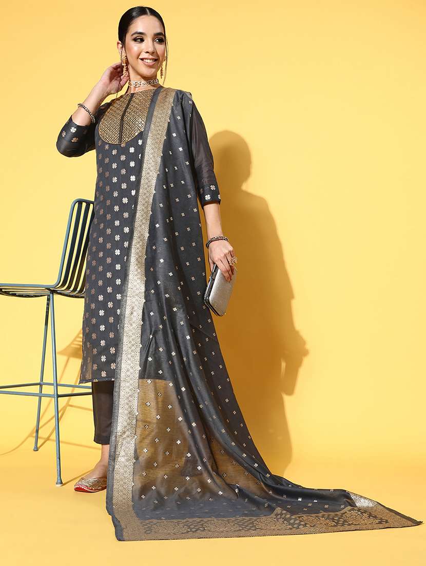 women kurta pant set with dupatta