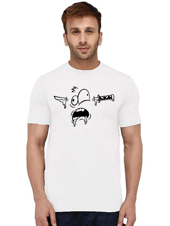 men round neck chest print t-shirt - 20993698 - Zoom Image - 0