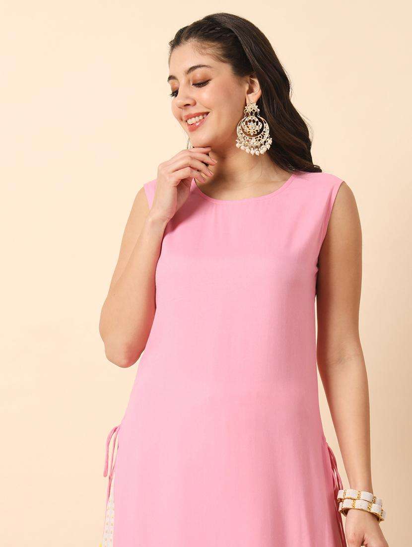 women solid sleveless straight kurta - 20996151 -  Standard Image - 1