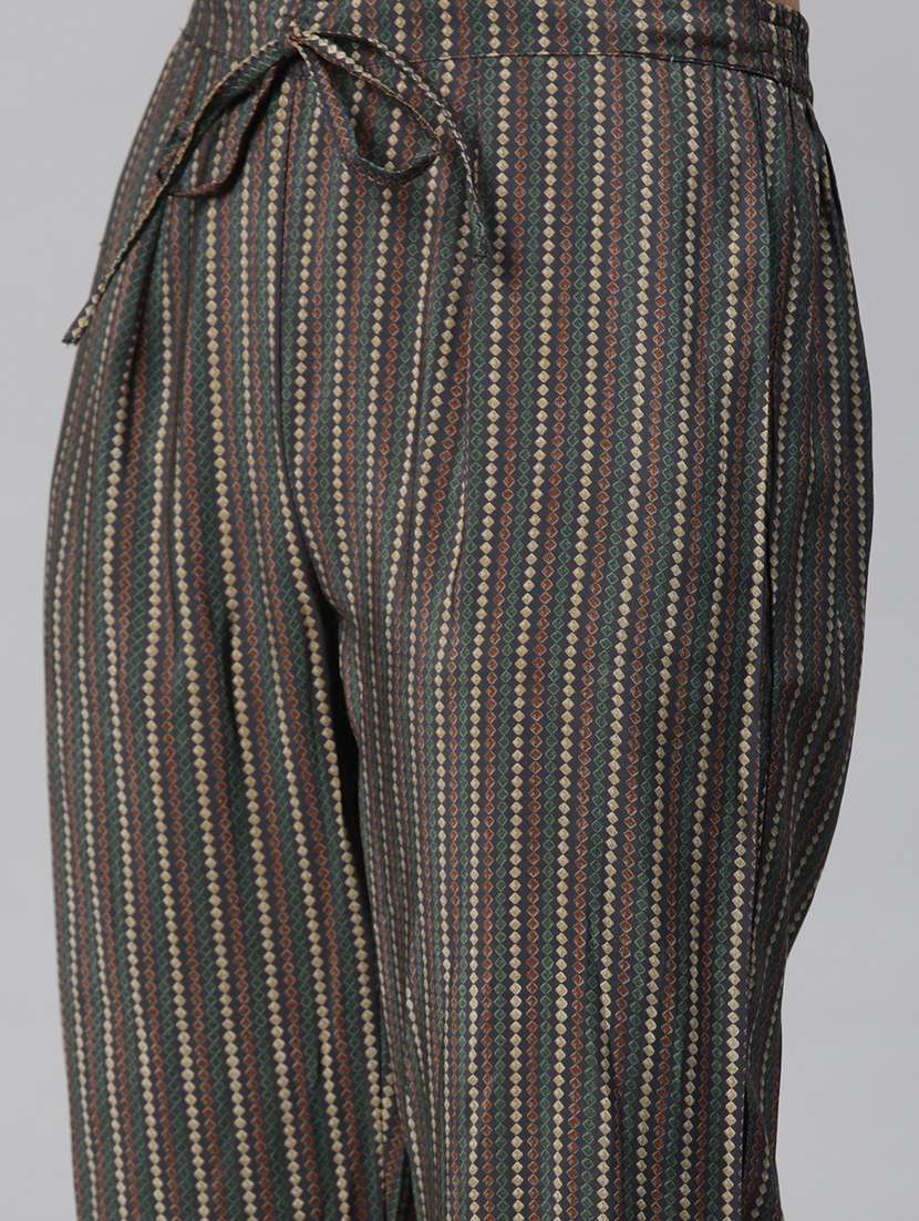 women three quarter sleeve kurta pant with dupatta set - 20999650 -  Standard Image - 4