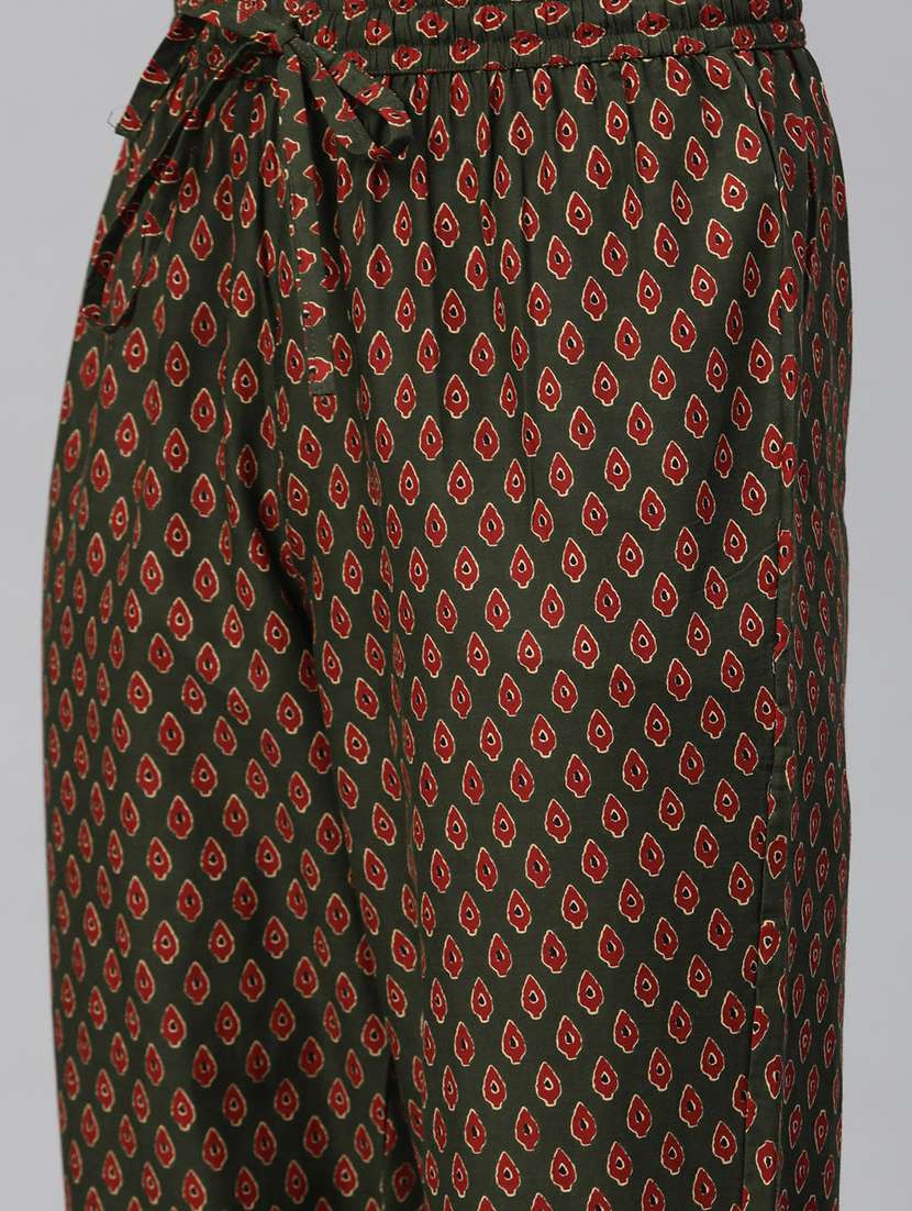 women three quarter sleeve kurta pant with dupatta set - 20999660 -  Standard Image - 4