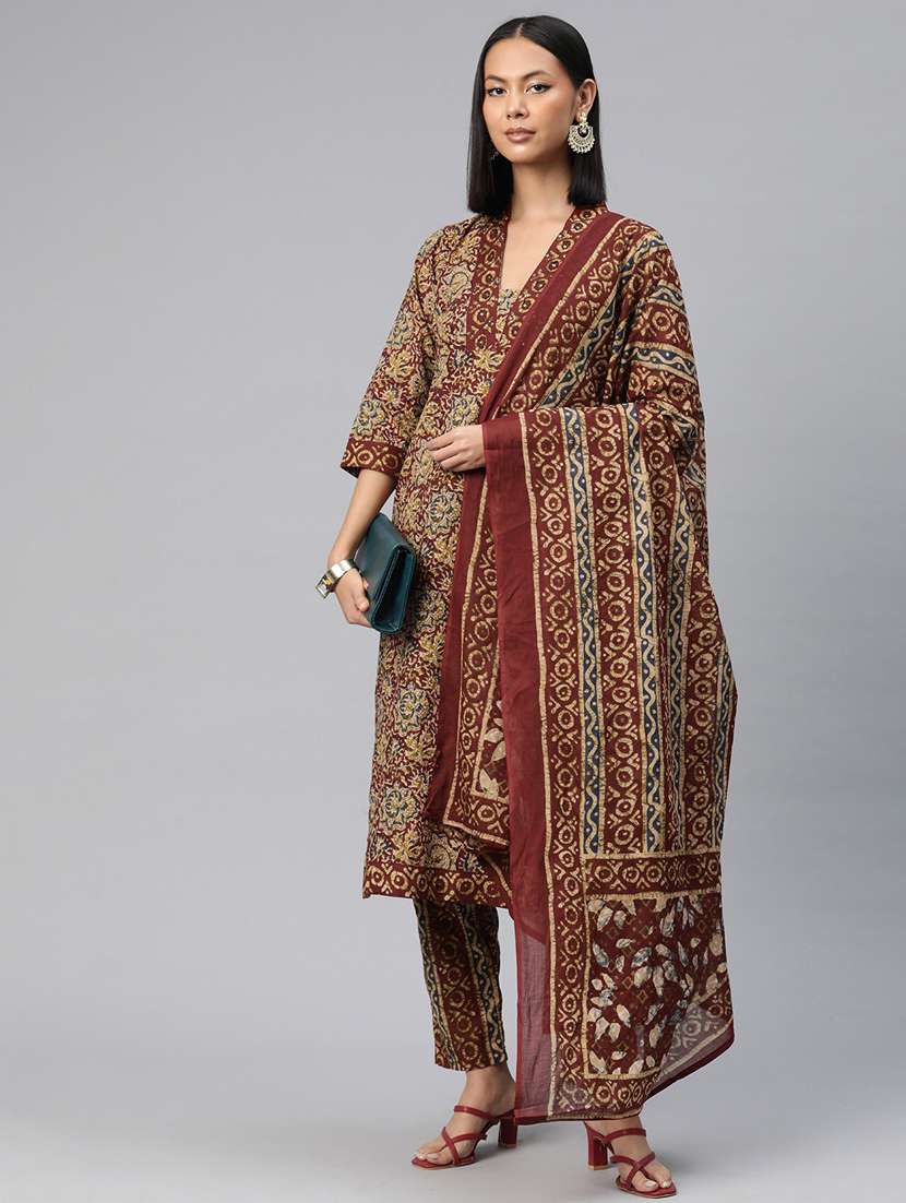 women three quarter sleeve kurta pant with dupatta set - 20999661 - Standard Image - 1