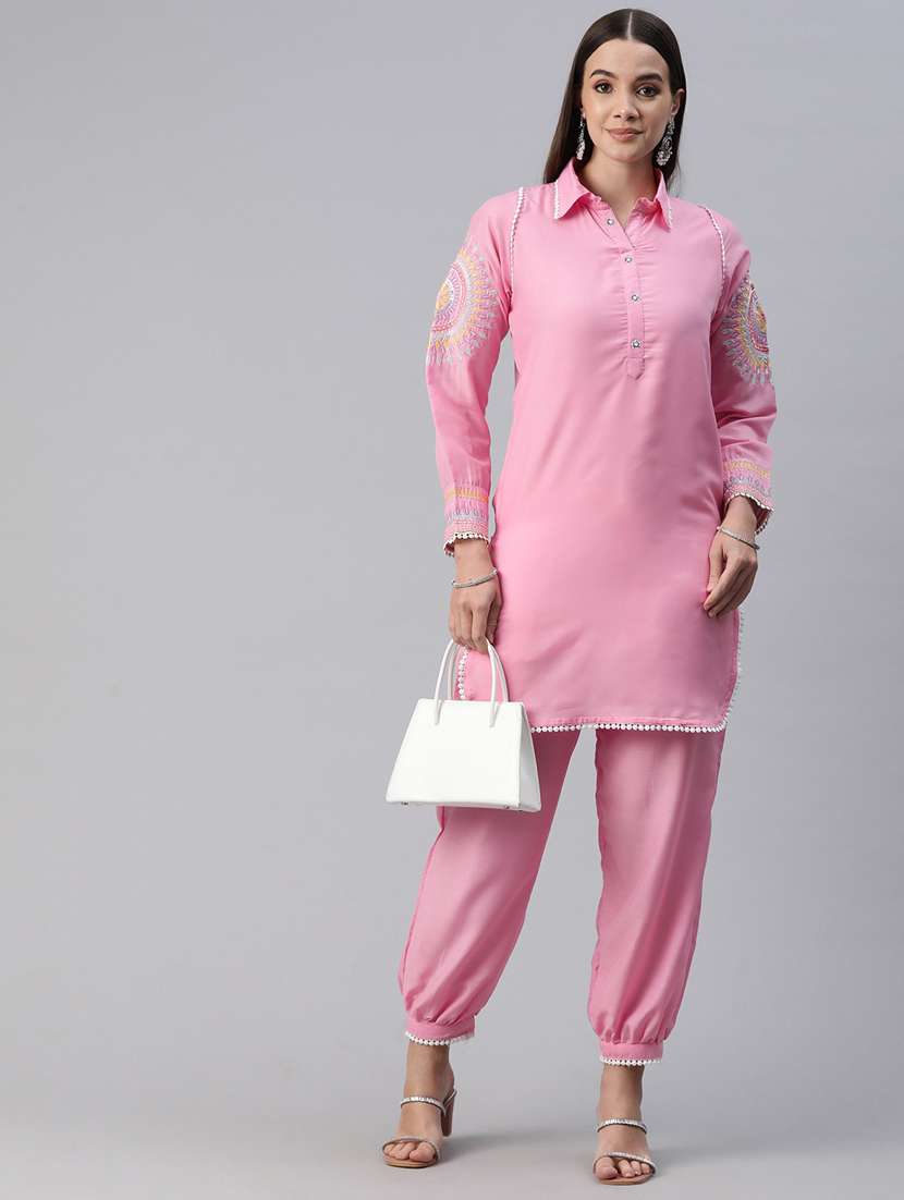 pink detailed kurta salwar set - 20999727 -  Standard Image - 1