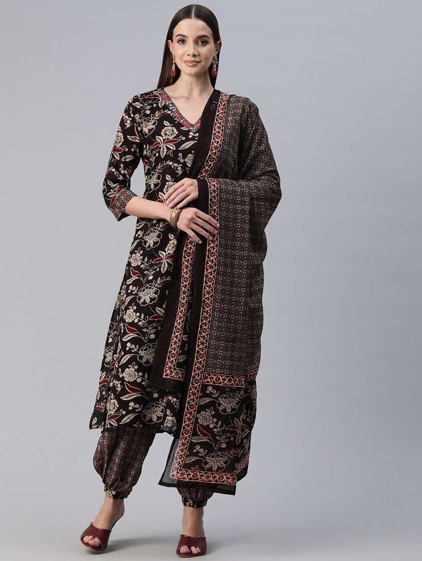 women three quarter sleeve kurta salwar with dupatta set