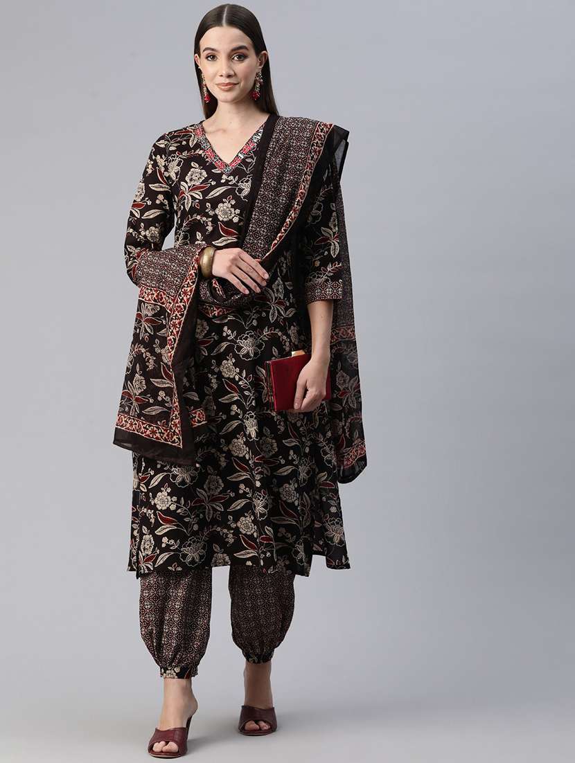 women three quarter sleeve kurta salwar with dupatta set - 20999736 -  Standard Image - 1