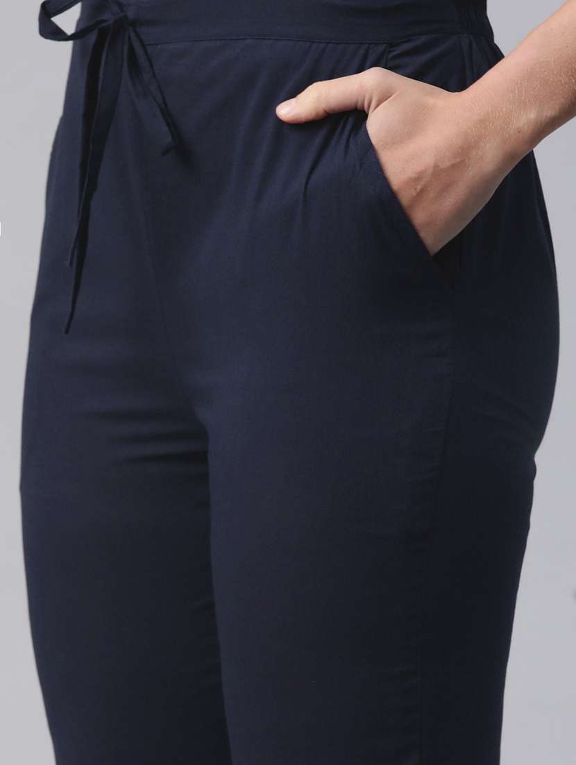 women navy blue floral kurta pant set - 20999737 -  Standard Image - 4