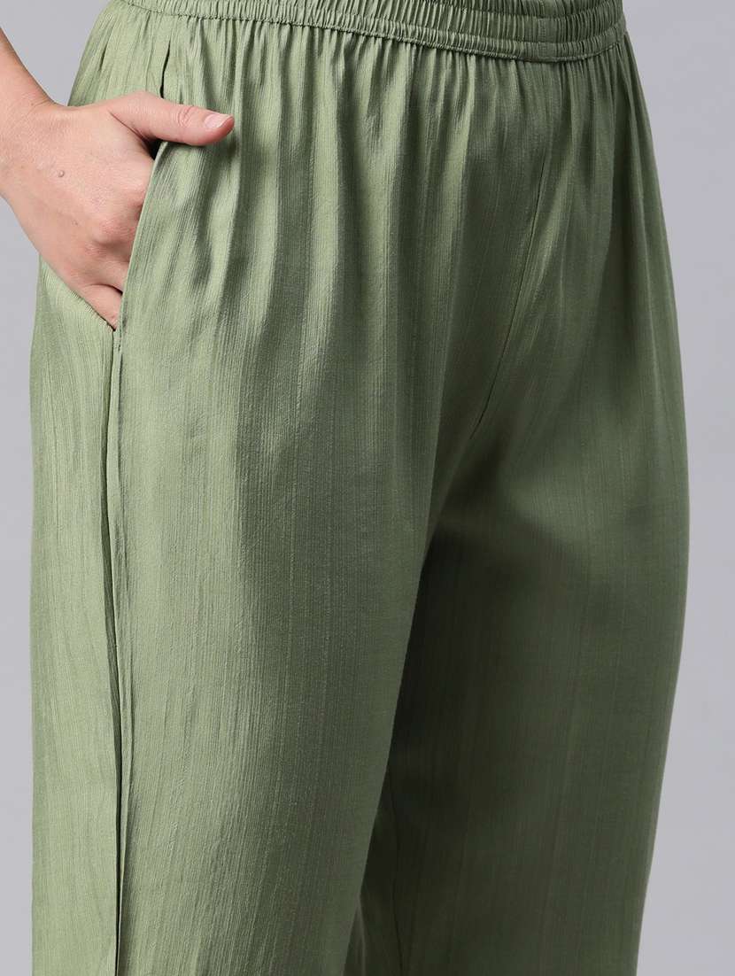 women green floral kurta pant set - 20999758 -  Standard Image - 4