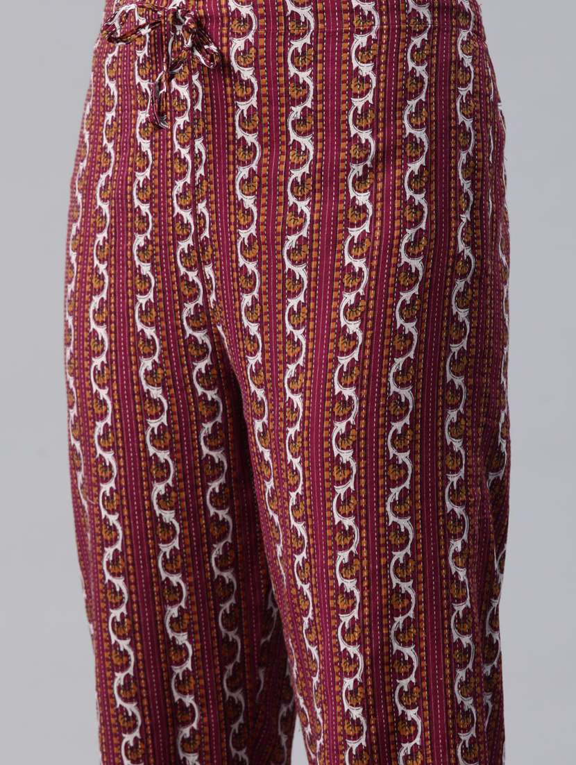 maroon printed kurta pant set - 20999775 -  Standard Image - 4