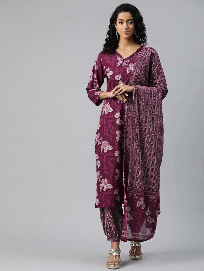 women three quarter sleeve kurta salwar with dupatta set