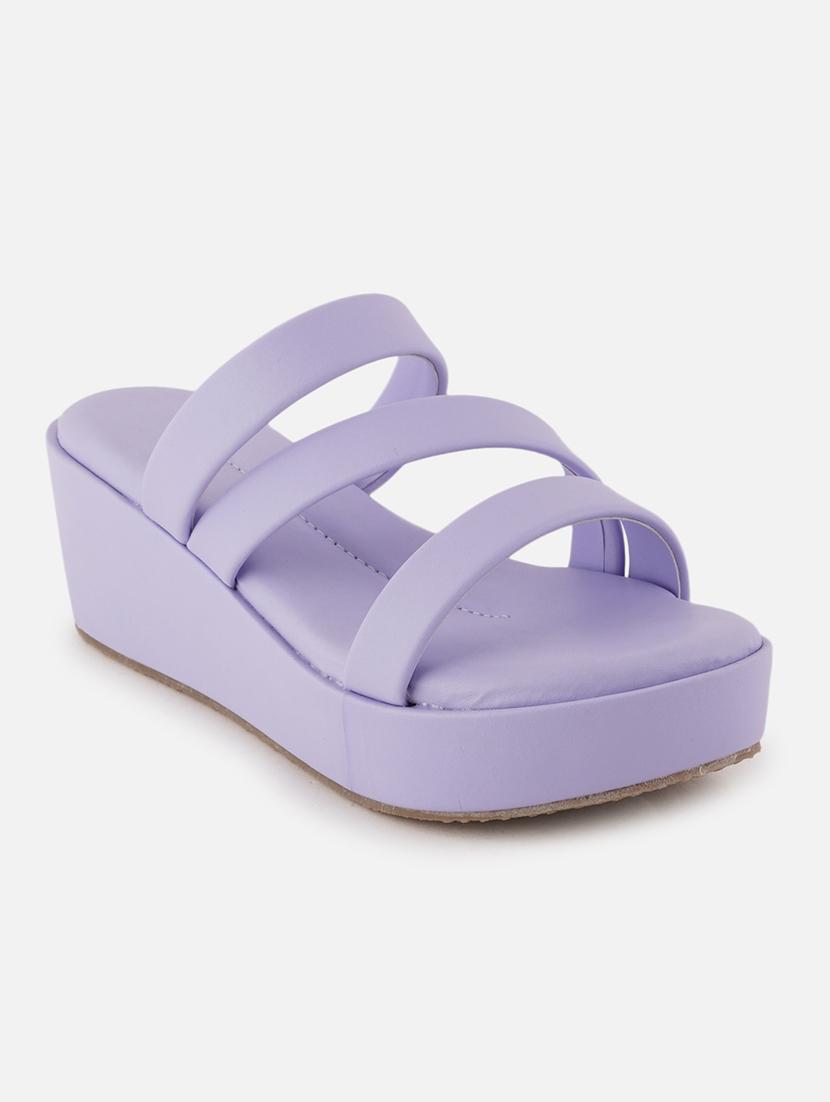 woman sandal - 21000948 -  Standard Image - 1