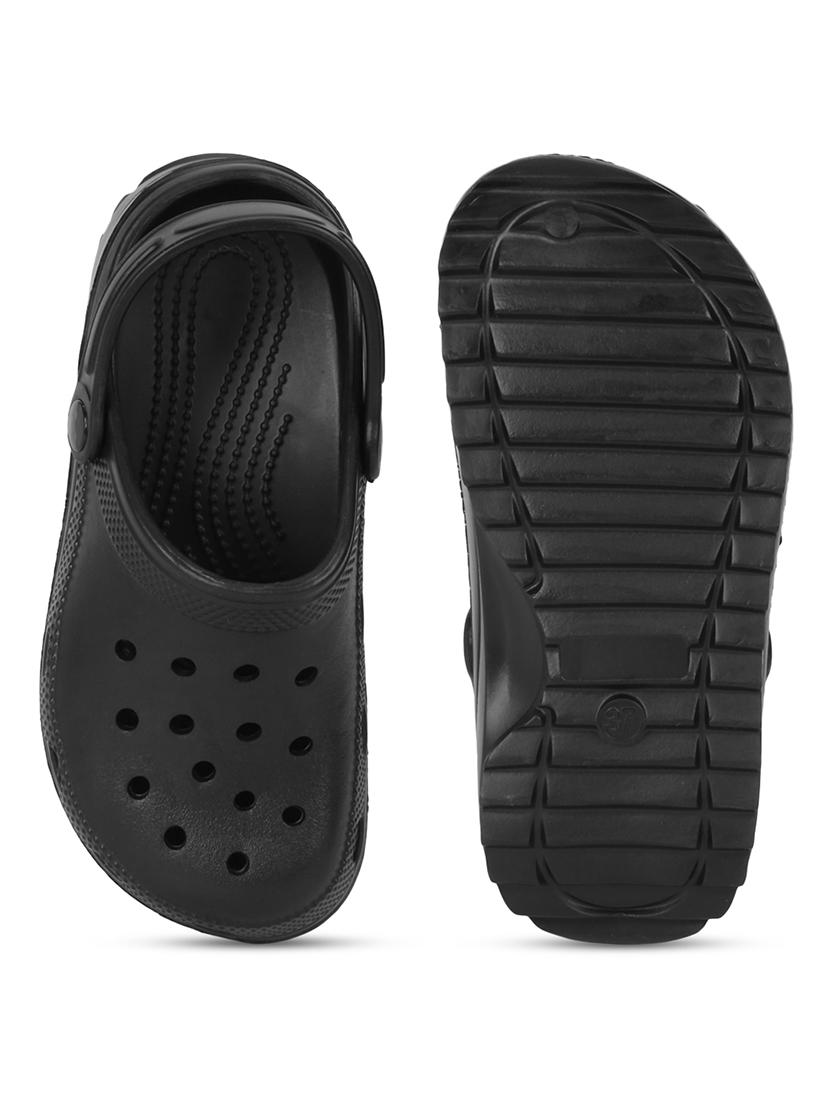 women solid slip on clogs - 21016581 - Standard Image - 4