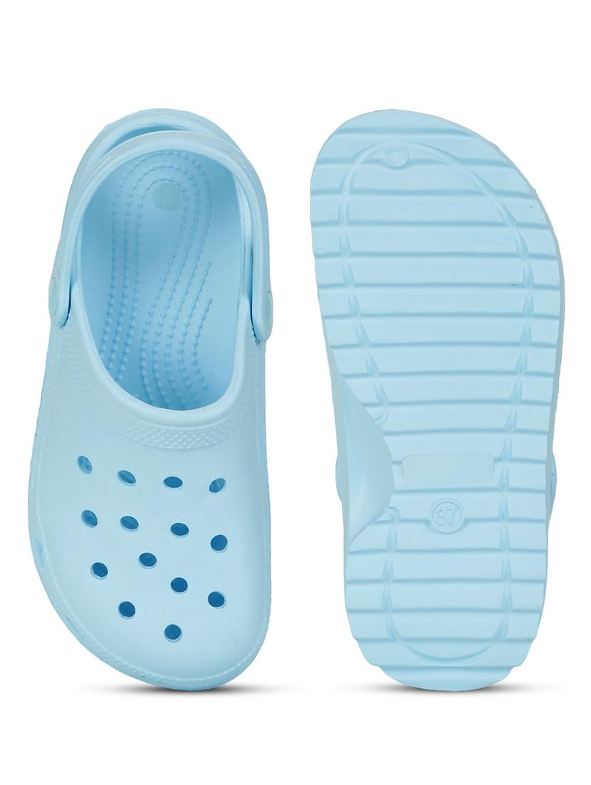 women solid slip on clogs - 21016584 - Standard Image - 4