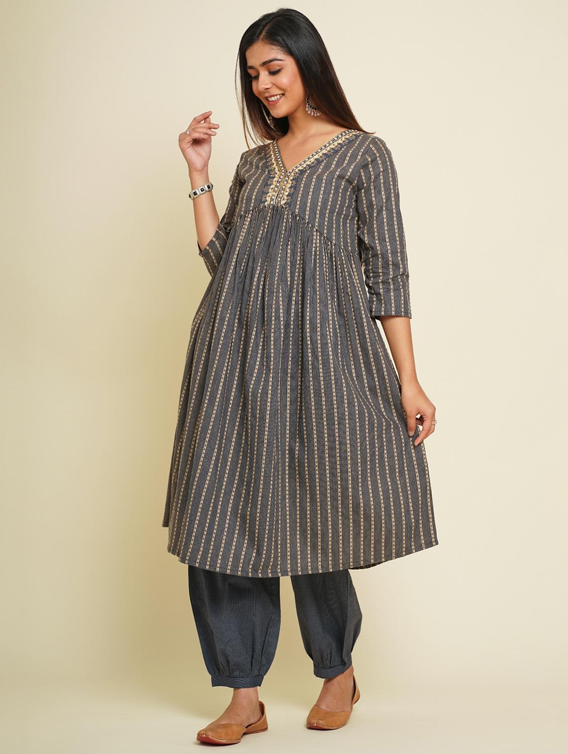 women blue v neck kurta salwar set - 21016694 -  Standard Image - 1