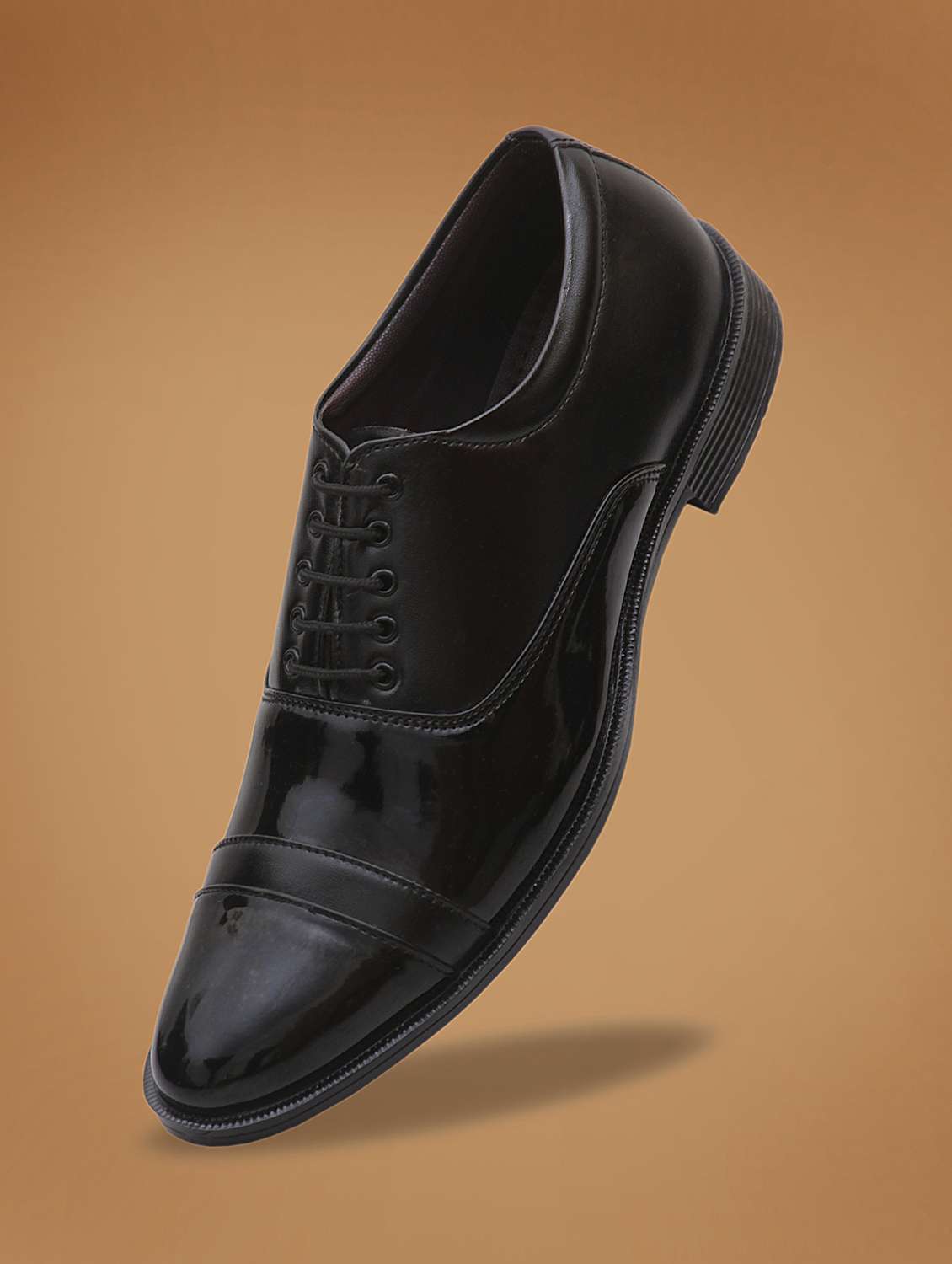 black synthetic & mesh laceup oxfords