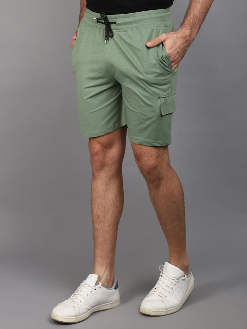 men solid mid rise cargo shorts - 21022456 - Standard Image - 1