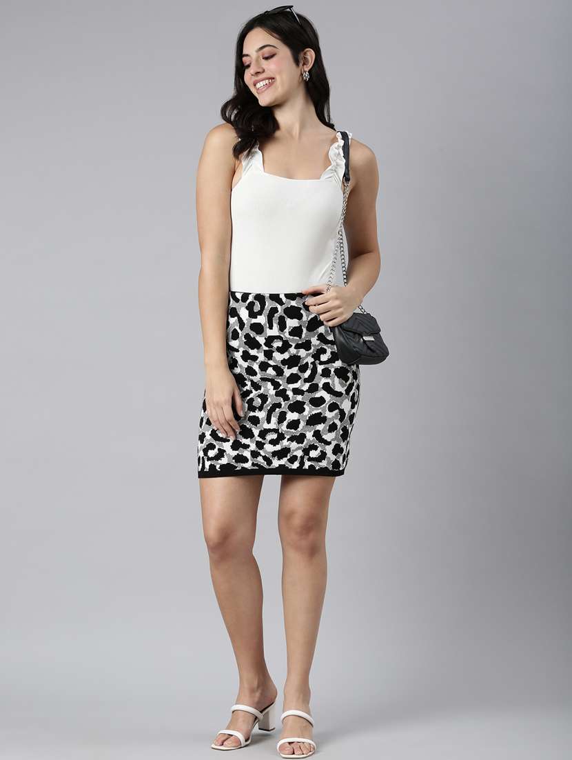 women black animal printed pencil skirt - 21023453 -  Standard Image - 4