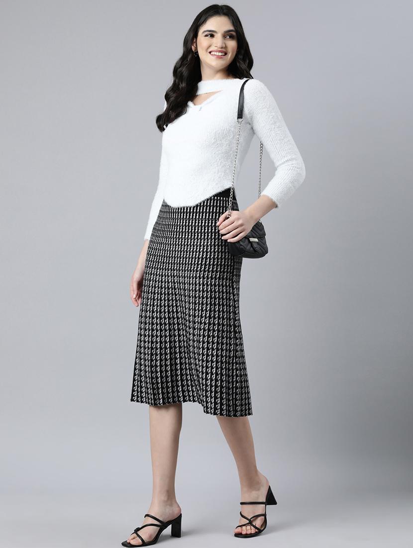 white acrylic regular top - 21023746 - Standard Image - 4
