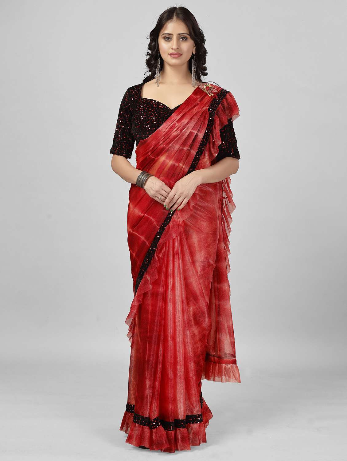 women red shibori printed lace work saree with blouse