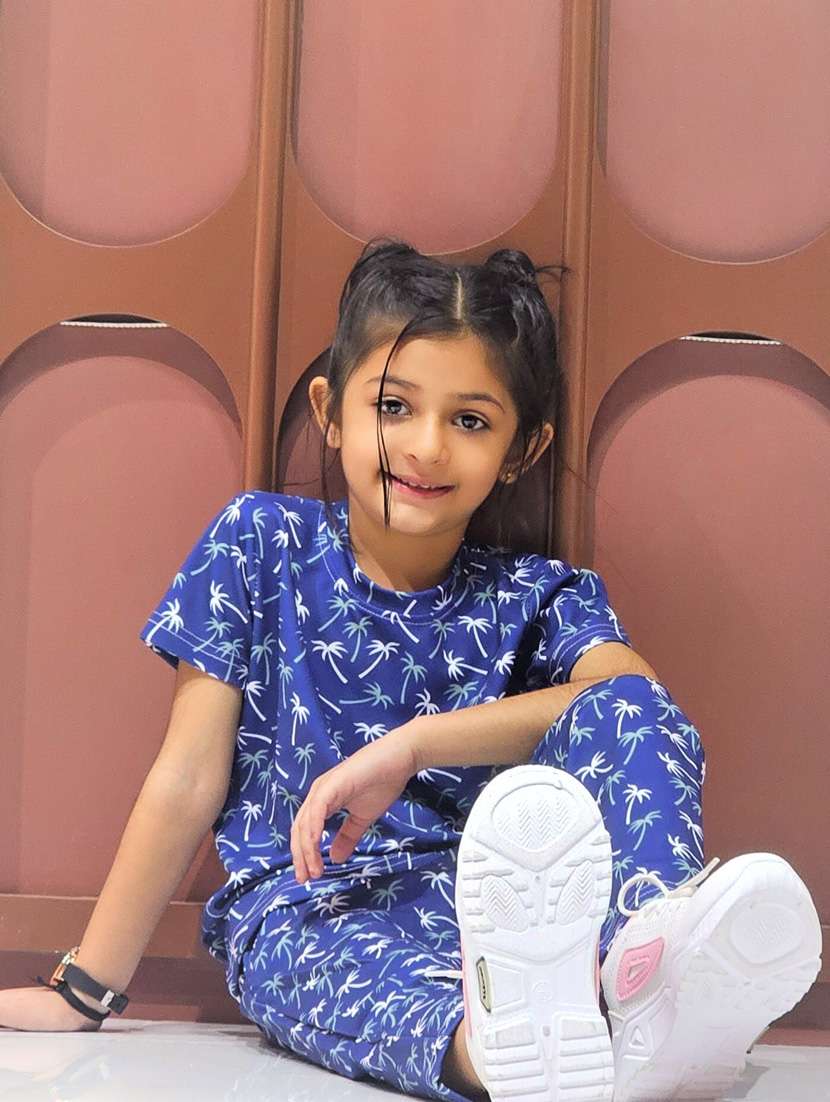 girls printed t-shirt and pajama set - 21033525 - Standard Image - 1
